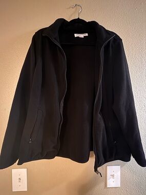 Amazon Essentials Black Fleece Jacket
